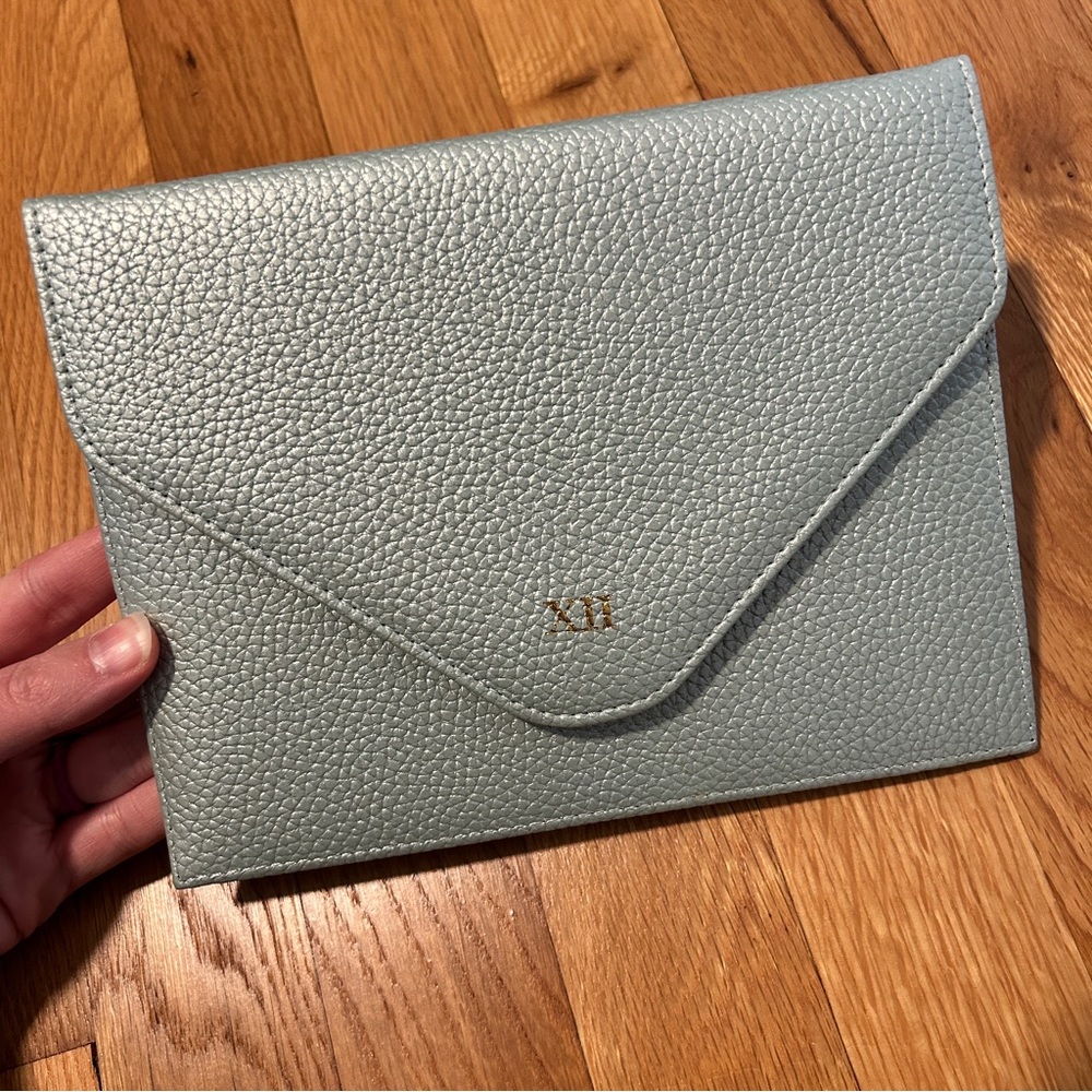 TULA Xii Xii Envelope in Meadow Mist